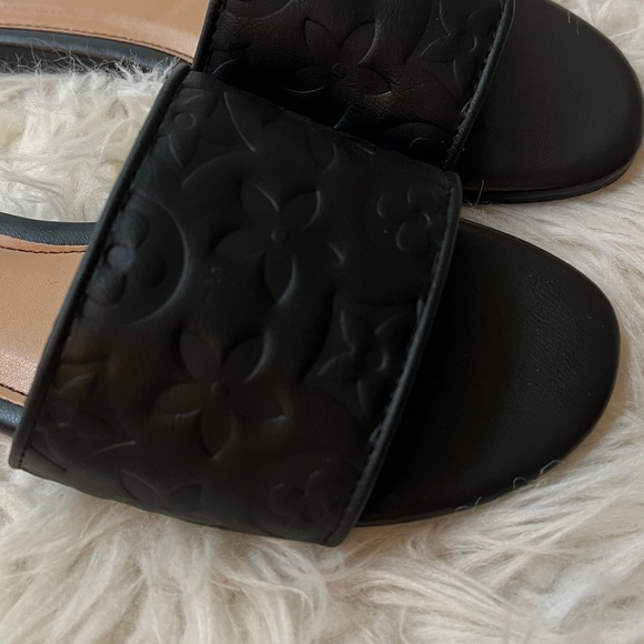 Black Luxury Embossed Slide Sandals - Picture 6 of 10